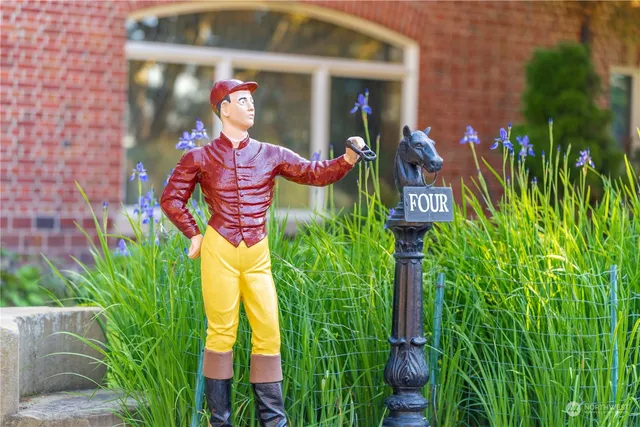 $2,480,000 | 4 Thornewood Lane Southwest, Lakewood, WA 98498