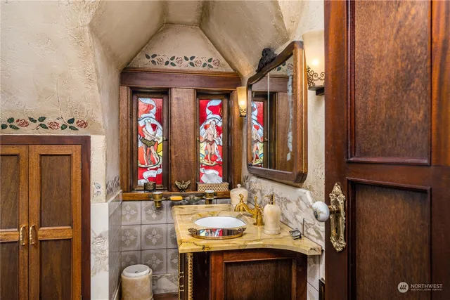 $2,480,000 | 4 Thornewood Lane Southwest, Lakewood, WA 98498