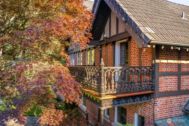 $2,480,000 | 4 Thornewood Lane Southwest, Lakewood, WA 98498