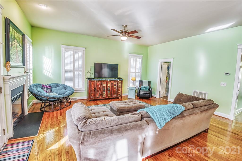 225 Mills Lane Fort Mill, SC 29708 - Photo 15 of 45 Gallery Image 15