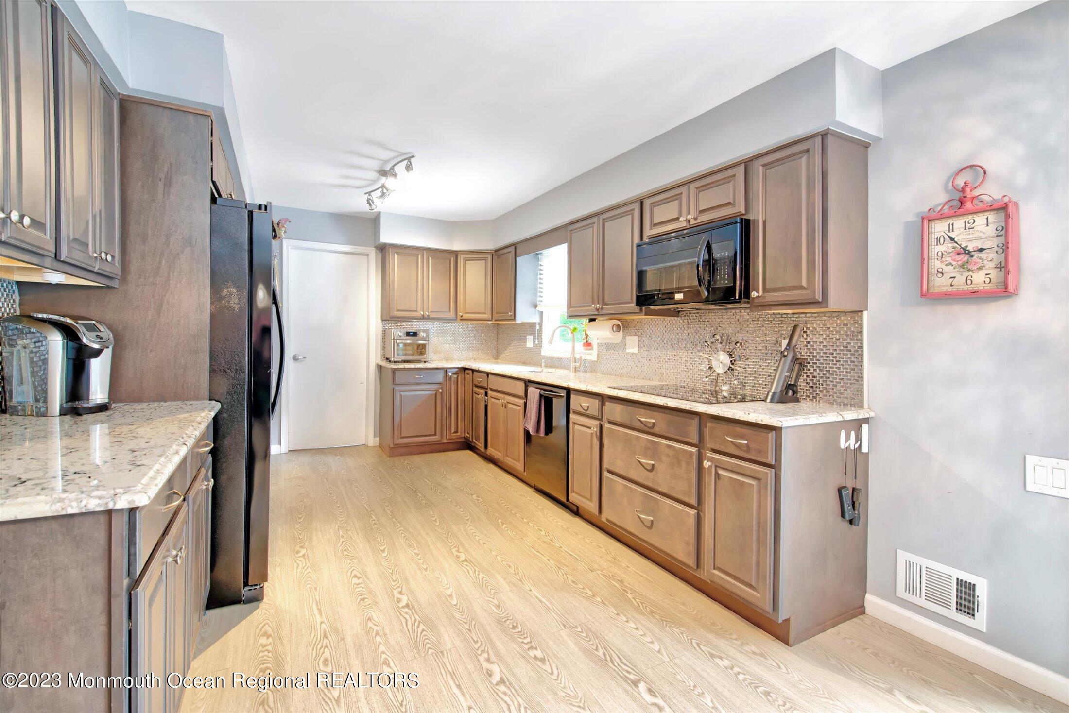 2 Apollo Road Manalapan, NJ 07726 - Photo 11 of 25 12-KITCHEN