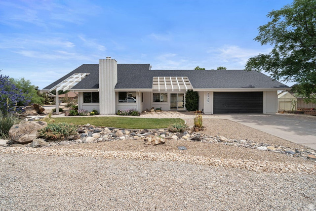 3335 Comanche Road St. George, UT 84790 - Photo 1 of 37