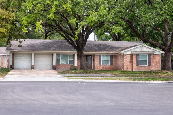 $455,000 | 7722 Richmond Avenue, Houston, TX 77063
