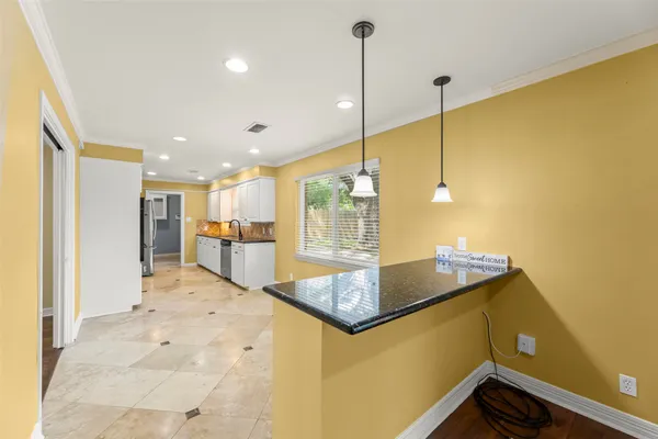 $455,000 | 7722 Richmond Avenue, Houston, TX 77063