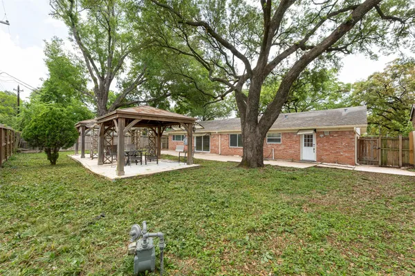$455,000 | 7722 Richmond Avenue, Houston, TX 77063