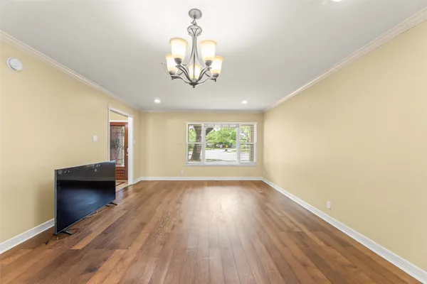 $455,000 | 7722 Richmond Avenue, Houston, TX 77063