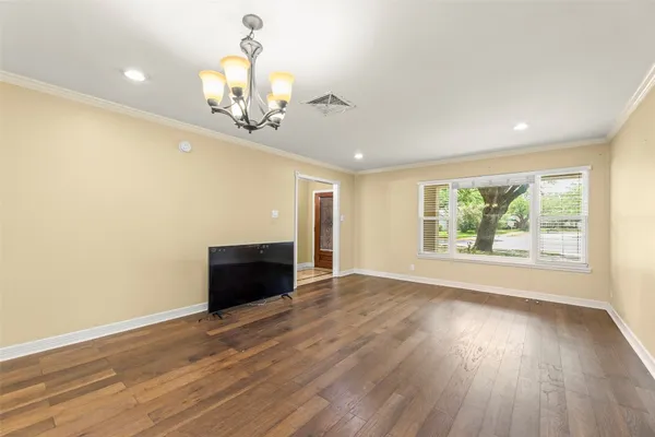 $455,000 | 7722 Richmond Avenue, Houston, TX 77063