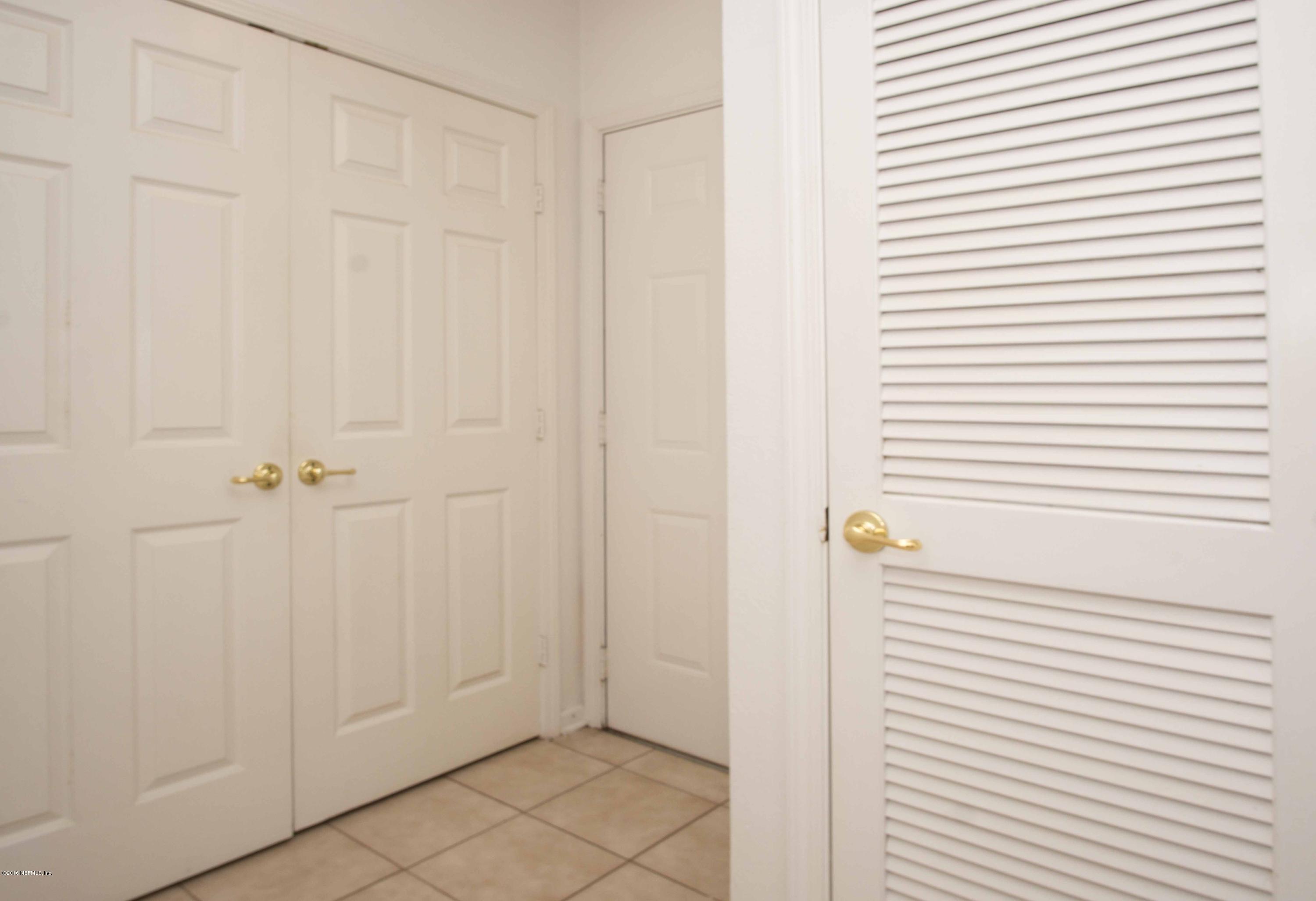 10550 Baymeadows Road, Unit 717 Jacksonville, FL 32256 - Photo 8 of 15 Foyer
