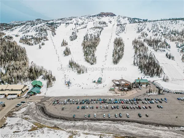 $349,900 | 407 South Vasels Road, Unit 49, Brian Head, UT 84719