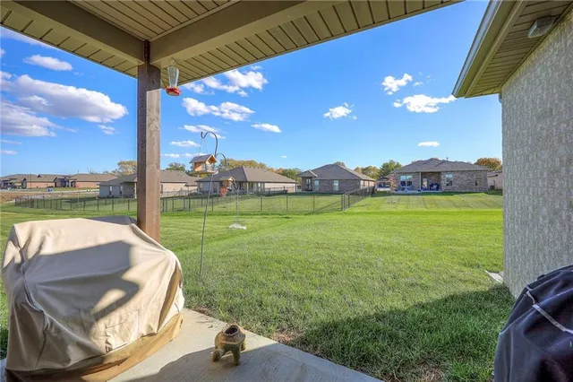 $405,000 | 26561 West 84th Street, Lenexa, KS 66227