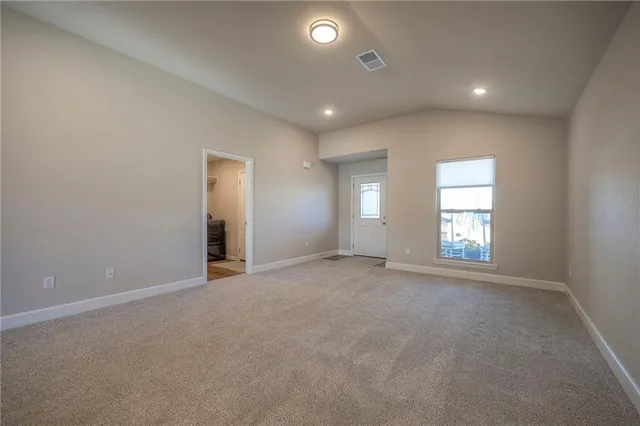 $405,000 | 26561 West 84th Street, Lenexa, KS 66227