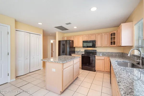 $2,950 | 4055 Navajo Lane, Titusville, FL 32796