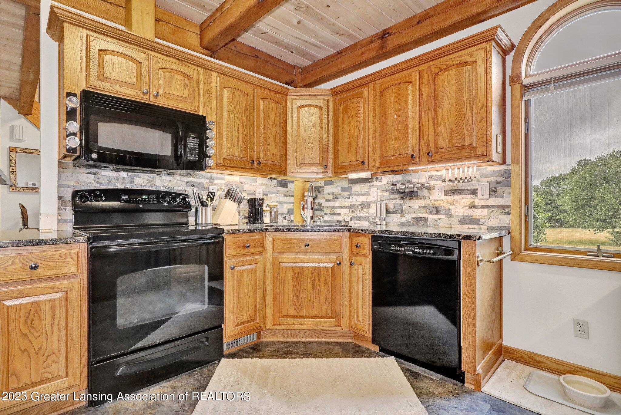 8375 Corrison Road Grand Ledge, MI 48837 - Photo 20 of 43 20-web-or-mls-Open Ended Media-20