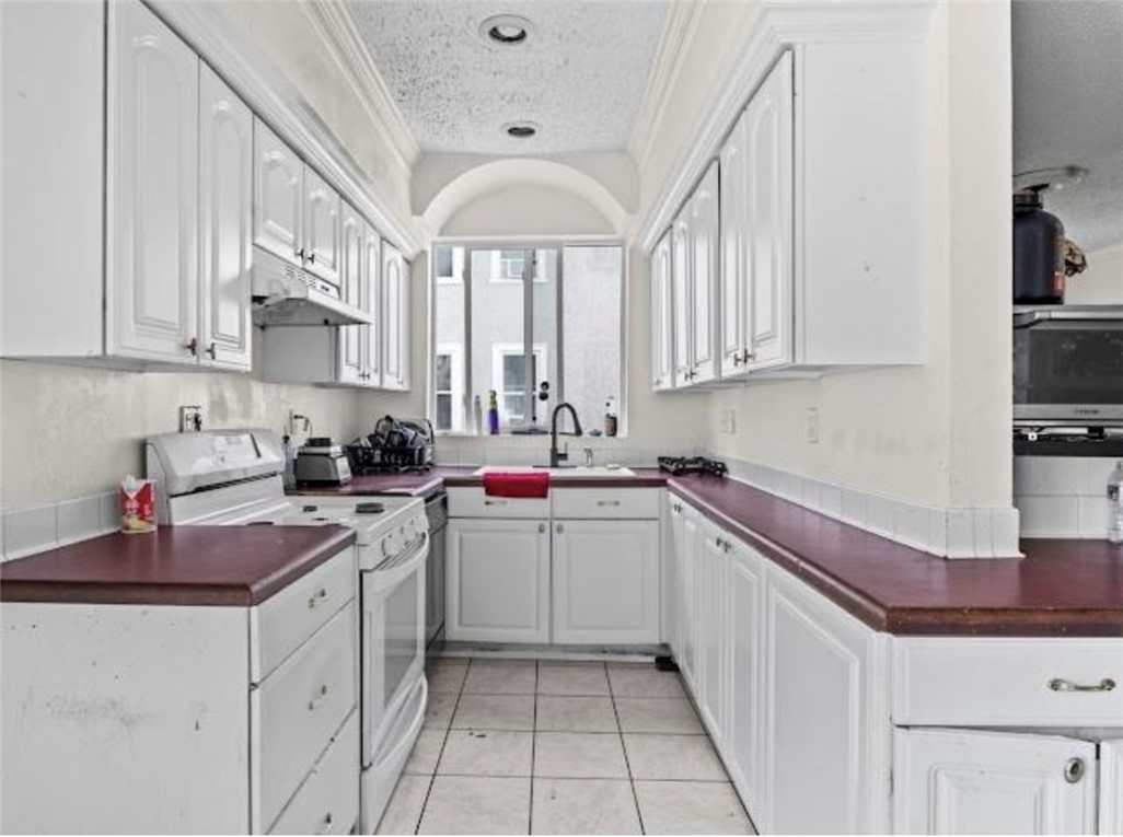 58 Oakley Road Woonsocket, RI 02895 - Photo 6 of 20