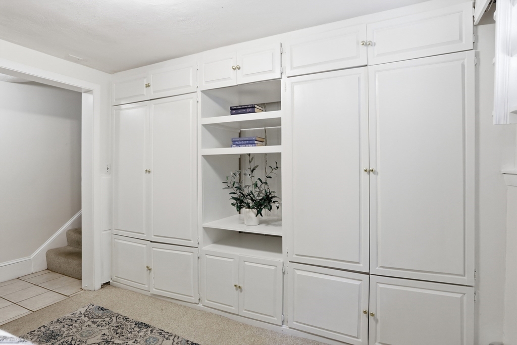 289 Concord Road Bedford, MA 01730 - Photo 23 of 27