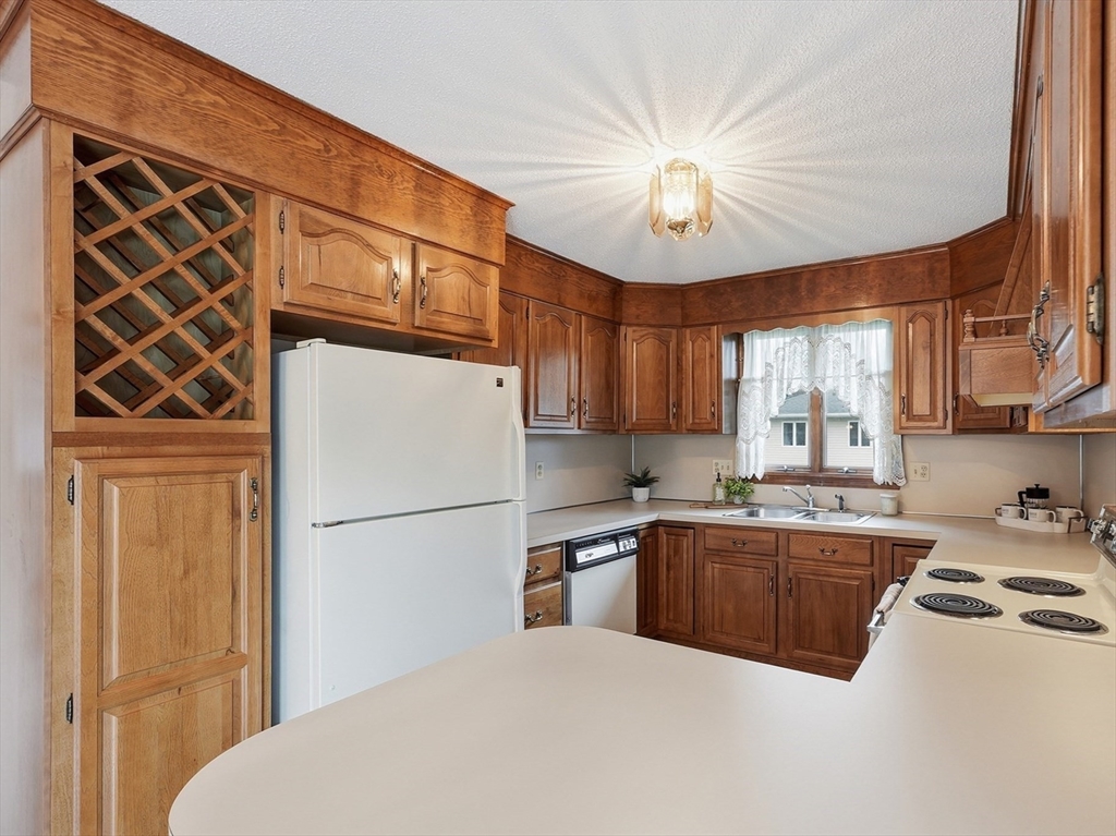 10 Bramucci Street Ludlow, MA 01056 - Photo 13 of 42