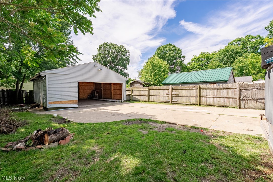 1214 West Wilbeth Road Akron, OH 44314 - Photo 6 of 35