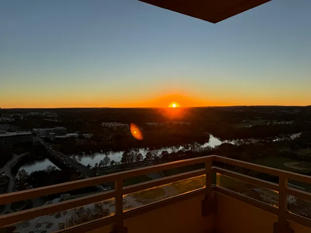 $3,500 | 300 Bowie Street, Unit 3003, Austin, TX 78703