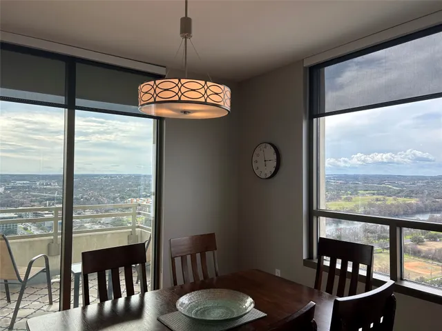 $3,500 | 300 Bowie Street, Unit 3003, Austin, TX 78703