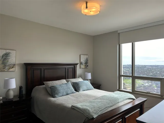 $3,500 | 300 Bowie Street, Unit 3003, Austin, TX 78703