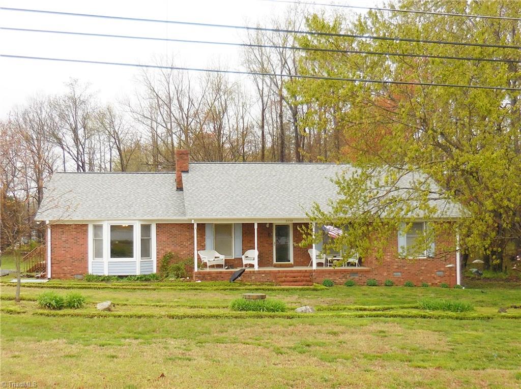 5752 Drake Road Greensboro, NC 27406 - Photo 1 of 18 Gallery Image 1