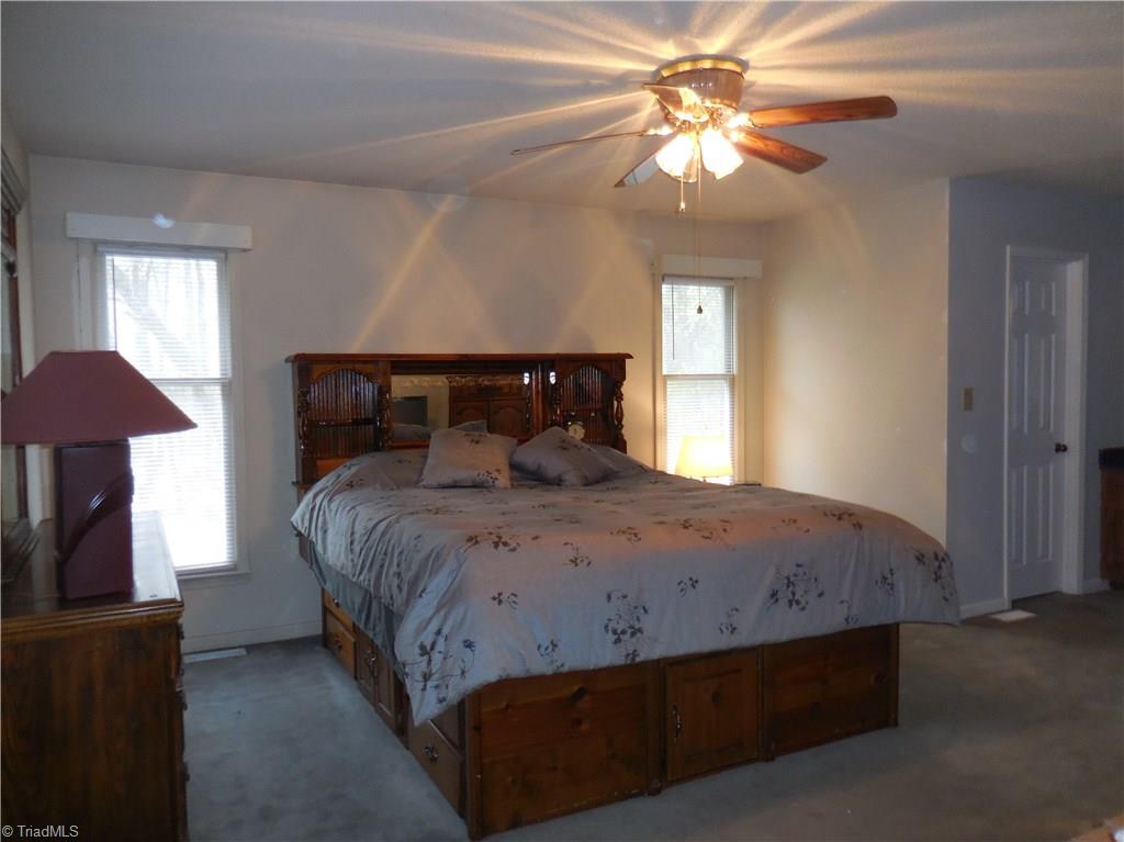 5752 Drake Road Greensboro, NC 27406 - Photo 11 of 18 Gallery Image 11