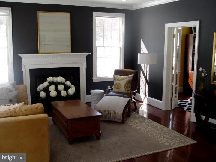 111 Bodine Road Berwyn, PA 19312 - Photo 4 of 13 Living Room