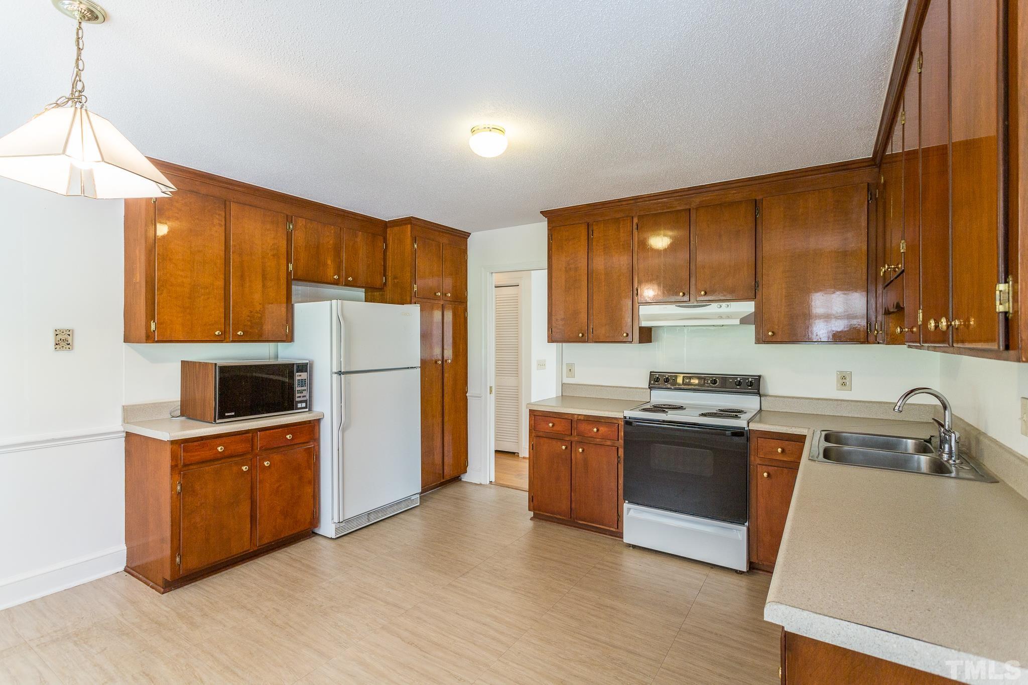7836 Smith Road Apex, NC 27539 - Photo 12 of 20 Gallery Image 12