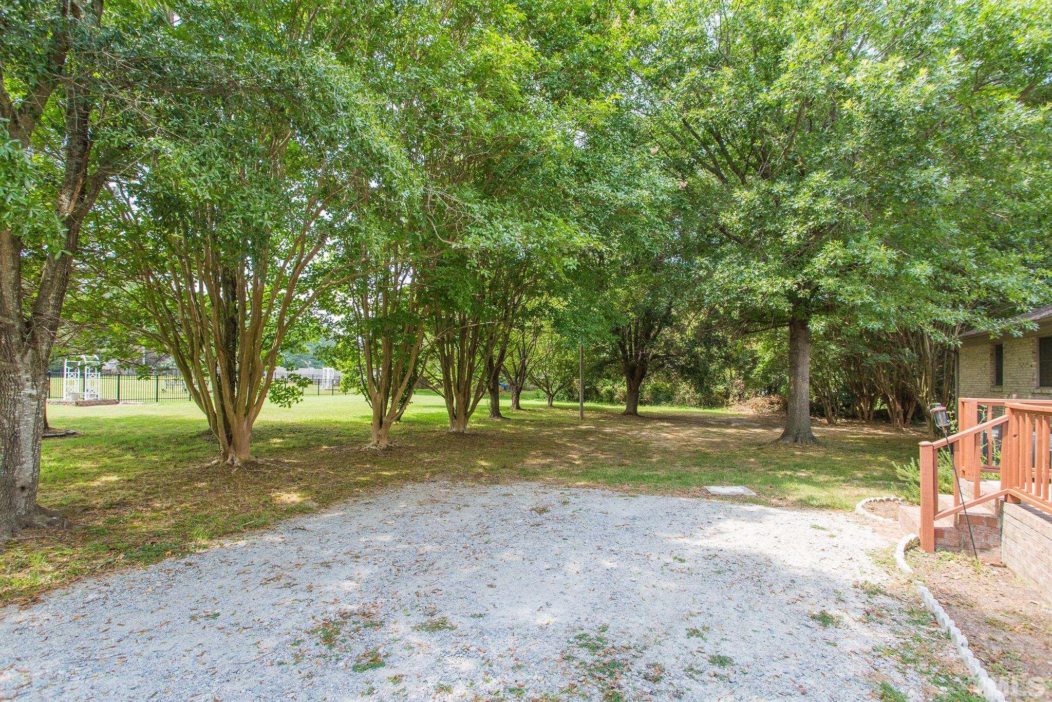 7836 Smith Road Apex, NC 27539 - Photo 6 of 20 Gallery Image 6