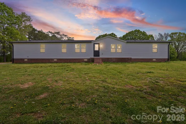 $325,000 | 8592 Amanda Lane, Norwood, NC 28128