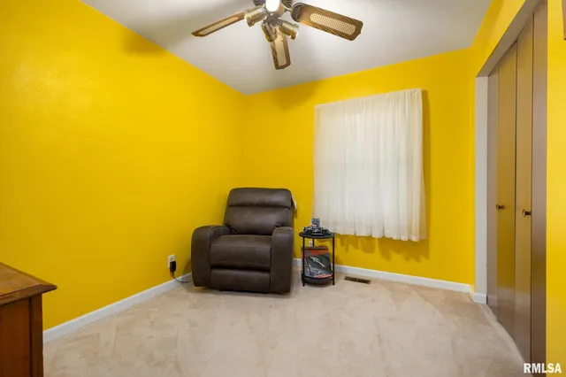 $229,990 | 303 Beloit Road, Marquette Heights, IL 61554