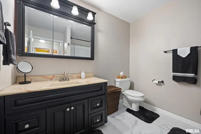 $229,990 | 303 Beloit Road, Marquette Heights, IL 61554