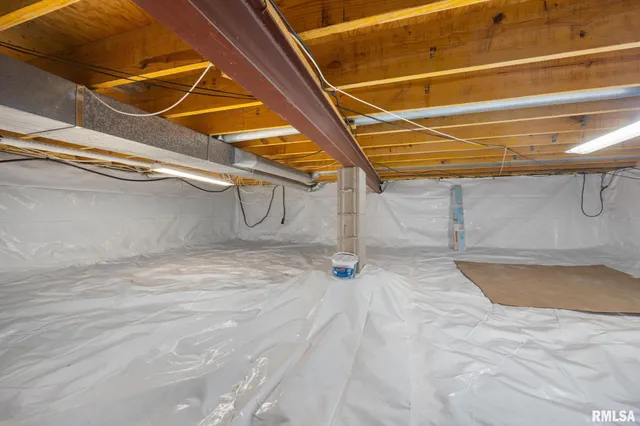 $229,990 | 303 Beloit Road, Marquette Heights, IL 61554