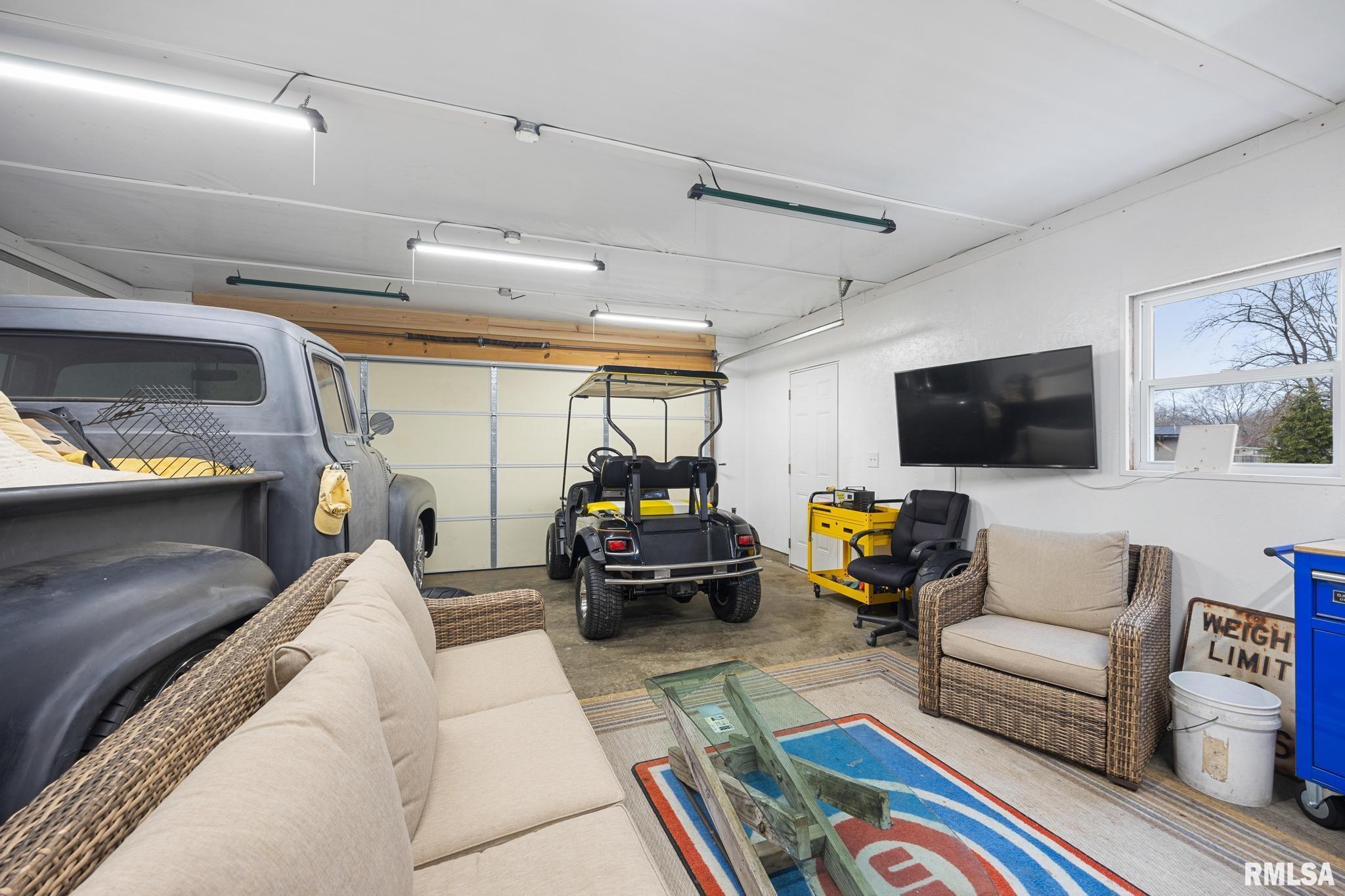 303 Beloit Road Marquette Heights, IL 61554 - Photo 33 of 51