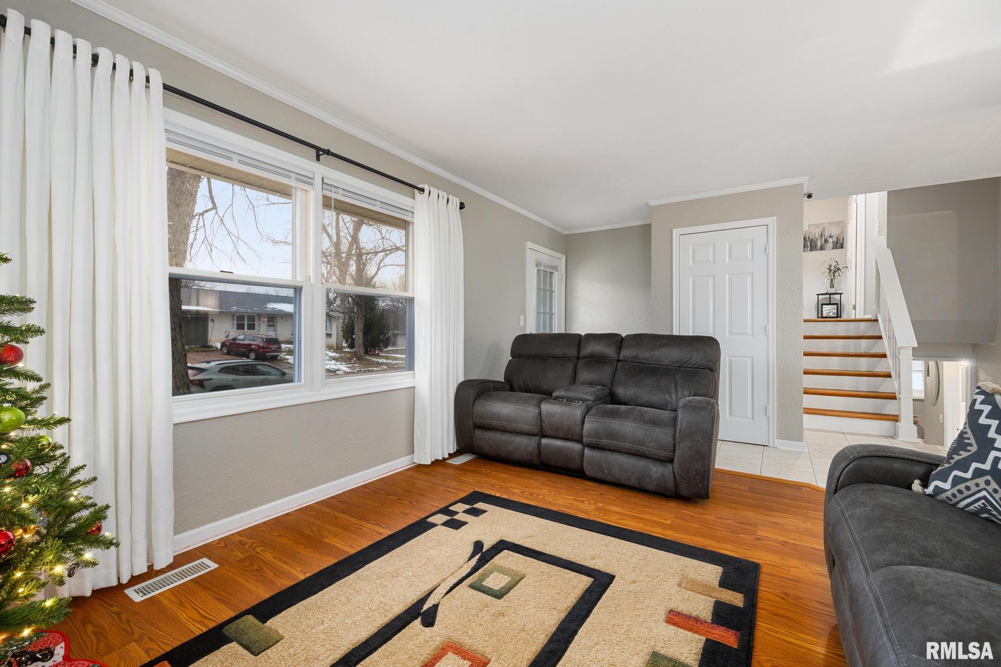 303 Beloit Road Marquette Heights, IL 61554 - Photo 6 of 51