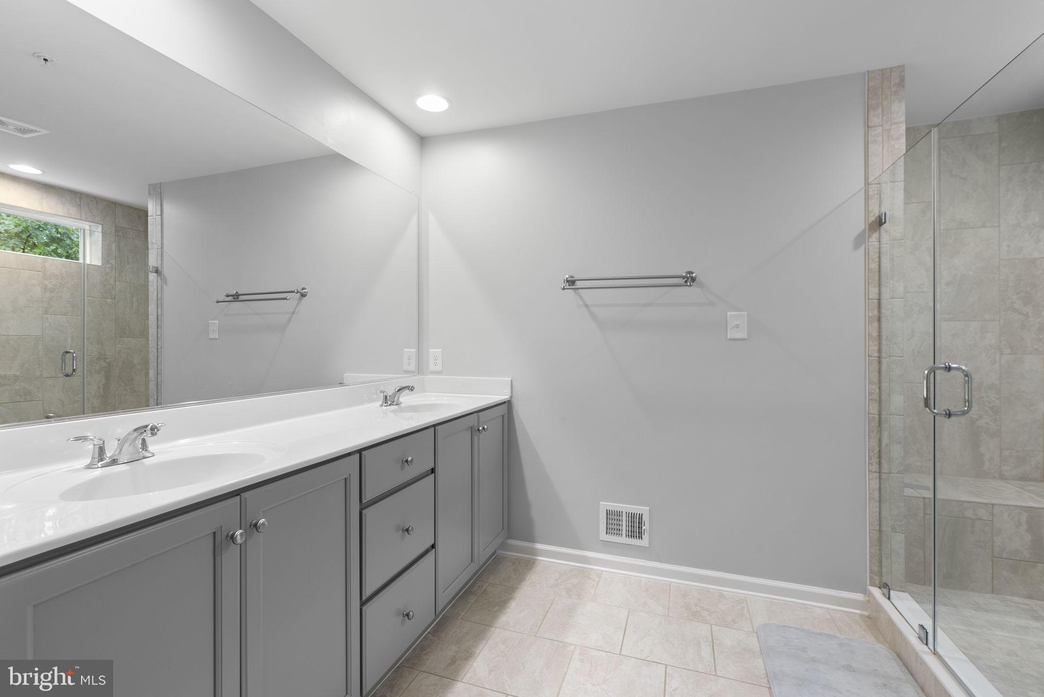 6822 West Shavano Road New Market, MD 21774 - Photo 37 of 59 Primary Bathroom