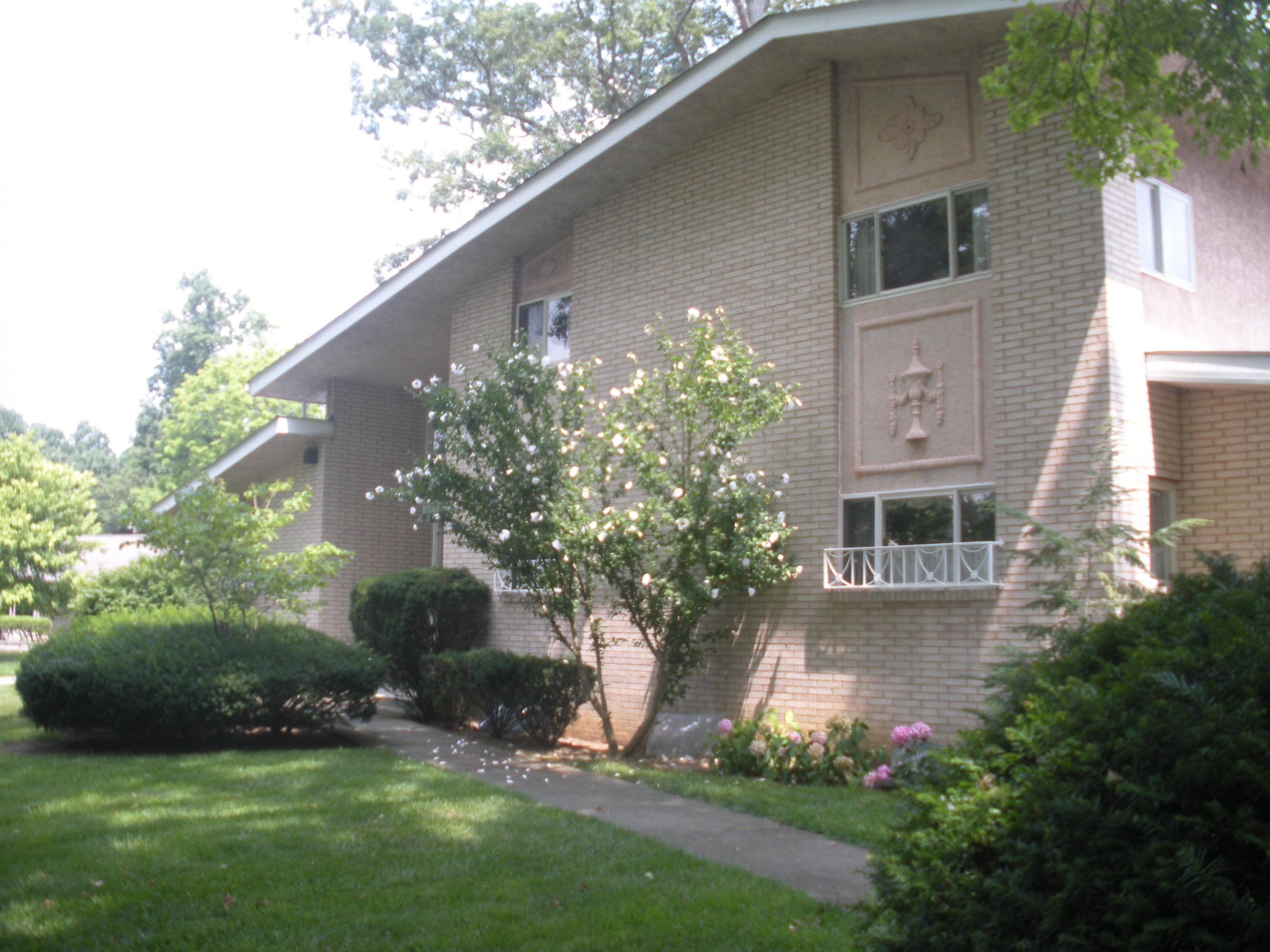 3838 Walhaven Road Columbus, OH 43220 - Photo 3 of 9 Gallery Image 3