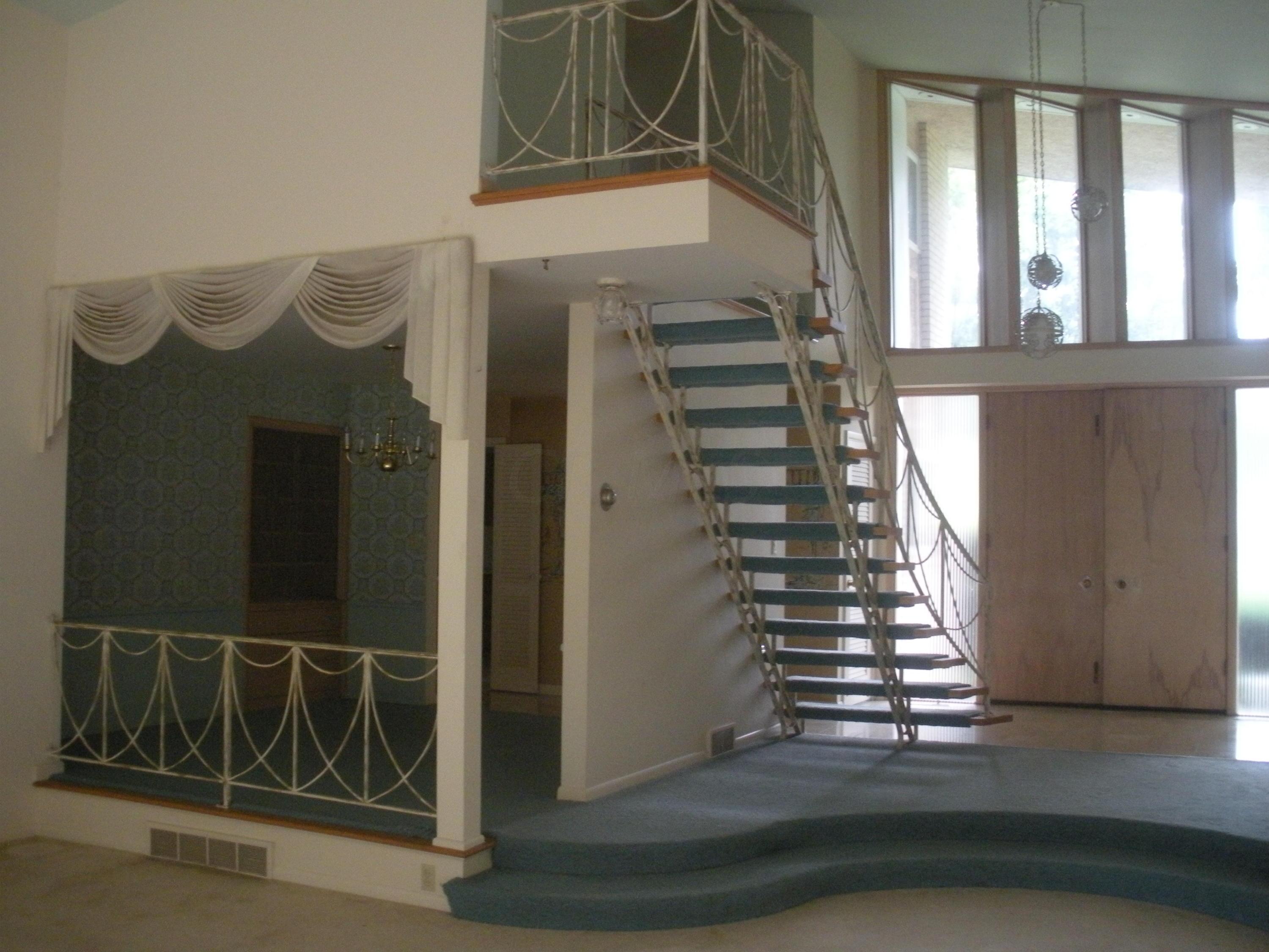 3838 Walhaven Road Columbus, OH 43220 - Photo 5 of 9 Gallery Image 5