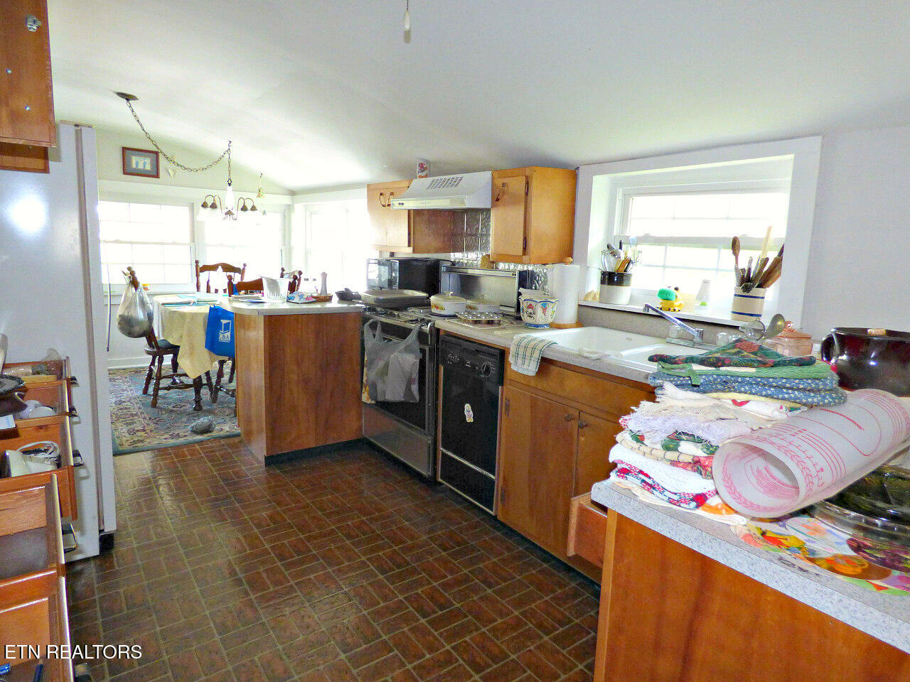 1503 Sandy Ridge Road Dandridge, TN 37725 - Photo 11 of 32 Int 6