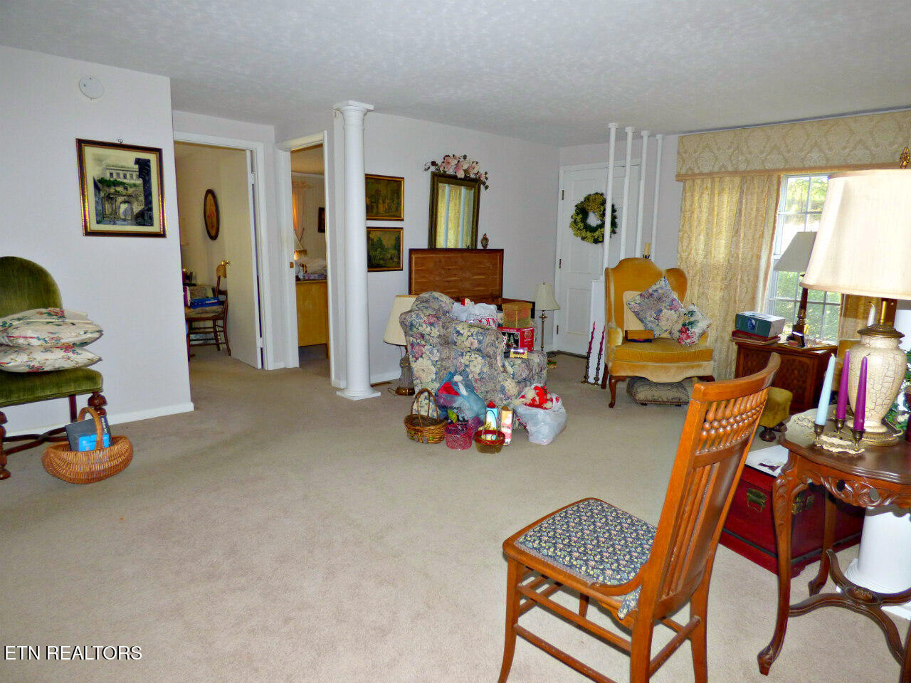 1503 Sandy Ridge Road Dandridge, TN 37725 - Photo 6 of 32 Int 1