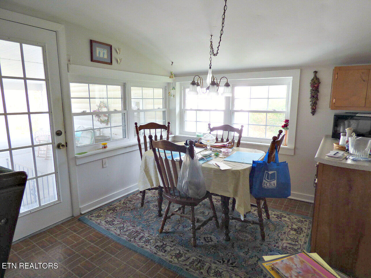 1503 Sandy Ridge Road Dandridge, TN 37725 - Photo 10 of 32 Int 5