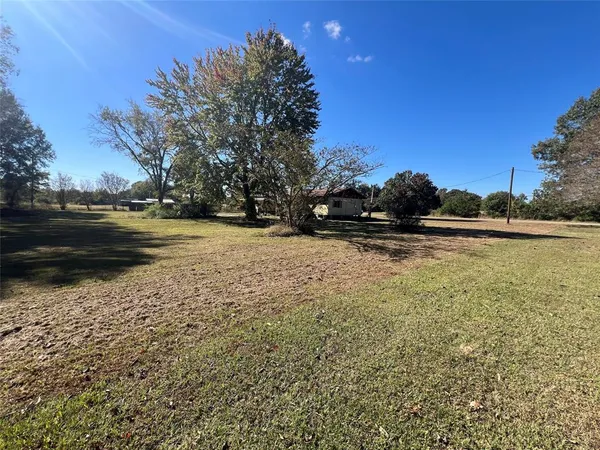 $40,000 | 595 Farm To Market 911, Avery, TX 75554