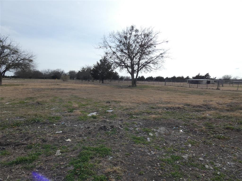 632 East Reindeer Road Lancaster, TX 75146 - Photo 13 of 24 a view of yard with green space