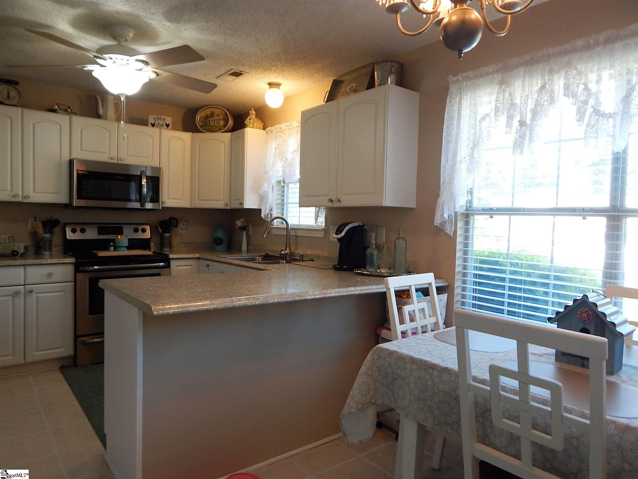 107 Charlie Way Fountain Inn, SC 29644 - Photo 8 of 23 Gallery Image 8