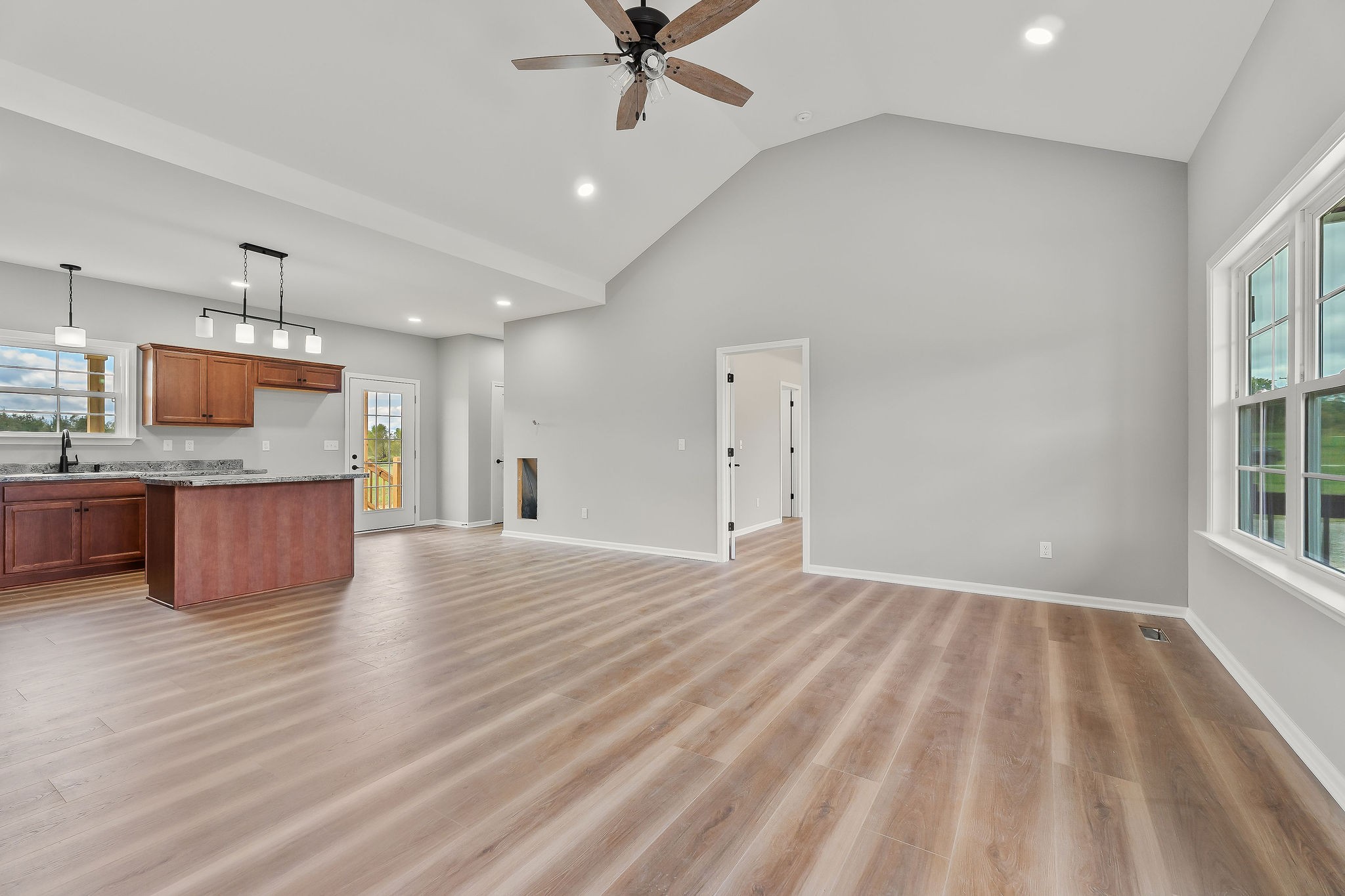 706 Black Oak Road Sparta, TN 38583 - Photo 6 of 29 Gallery Image 6