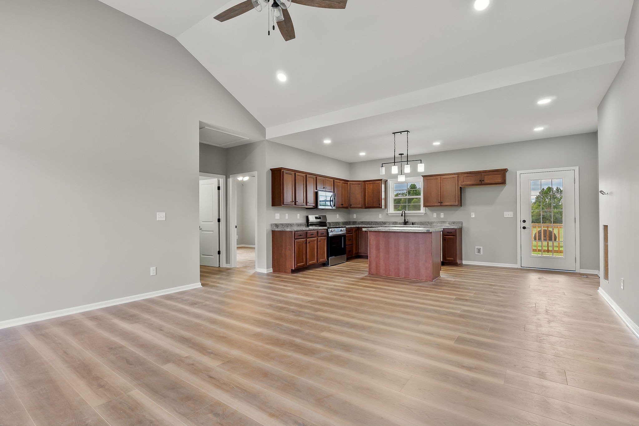 706 Black Oak Road Sparta, TN 38583 - Photo 7 of 29 Gallery Image 7