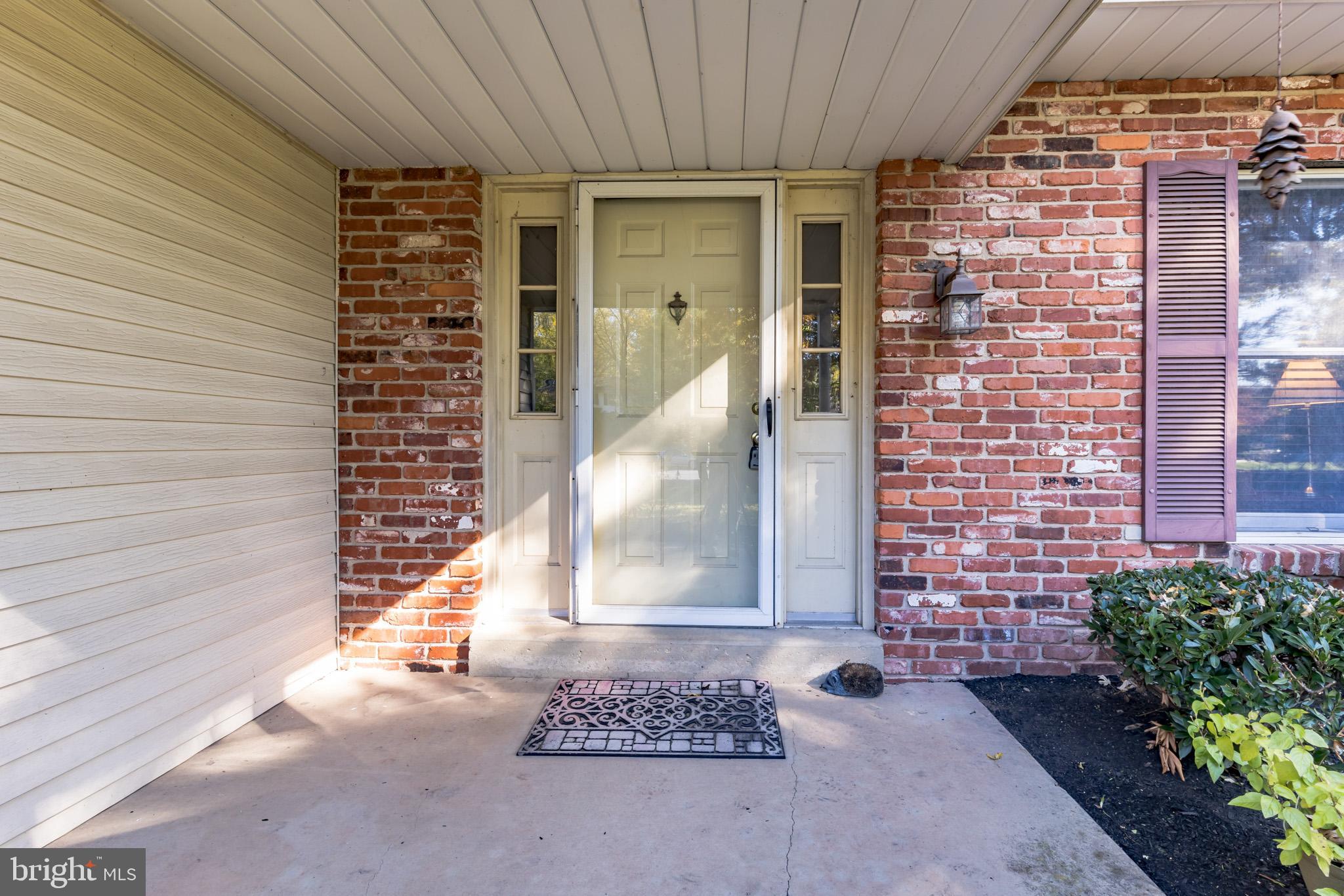 1405 Deer Run Road Hatfield, PA 19440 - Photo 5 of 35 Nice covered front door!