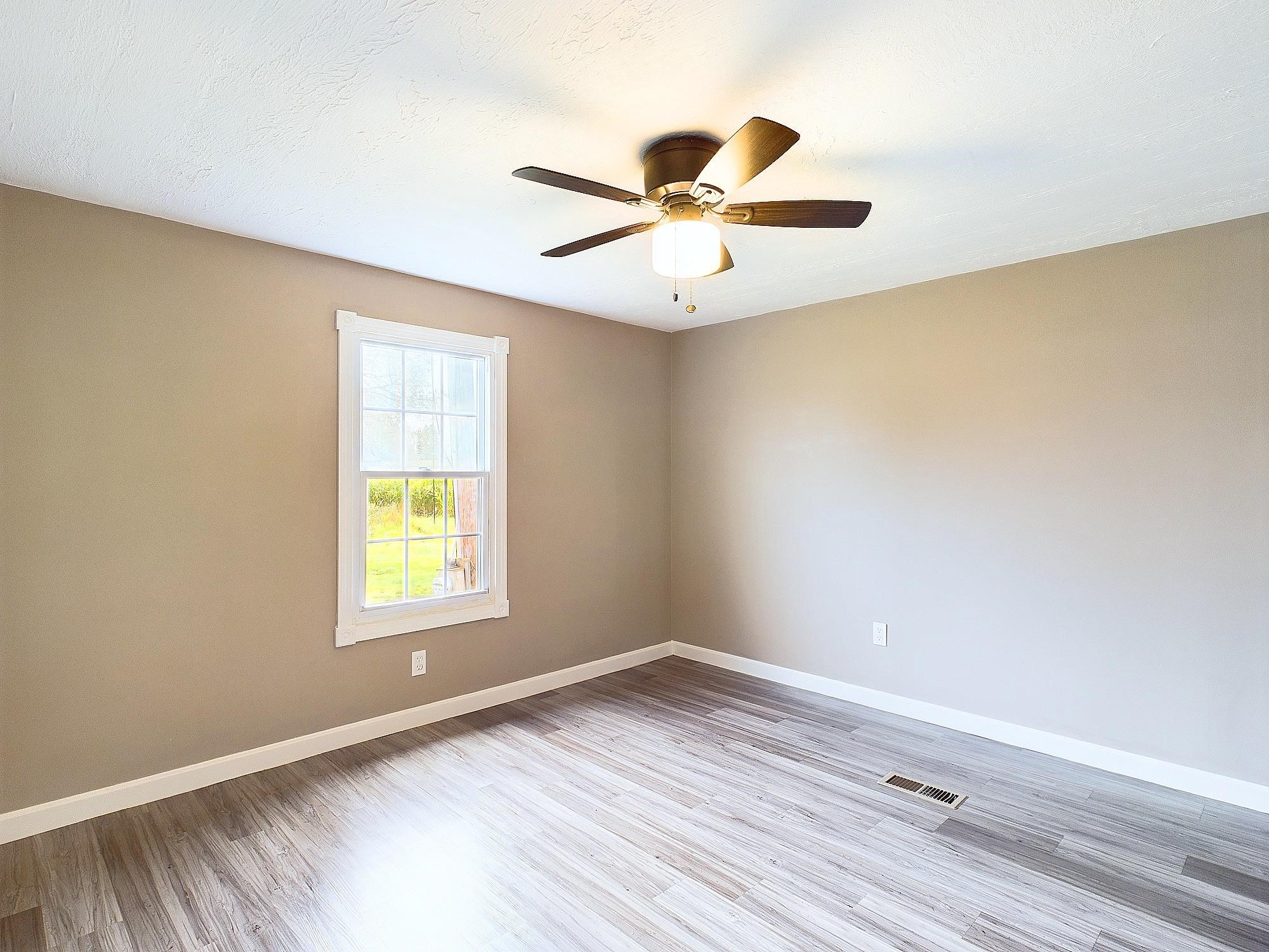 147 Canaan Mobile Home Park, Unit 18 Canaan, VT 05903 - Photo 25 of 53