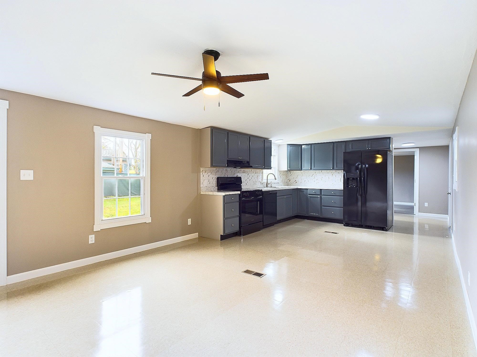 147 Canaan Mobile Home Park, Unit 18 Canaan, VT 05903 - Photo 7 of 53