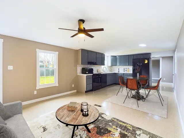 $139,900 | 147 Canaan Mobile Home Park, Unit 18, Canaan, VT 05903